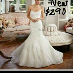 Wedding dress
